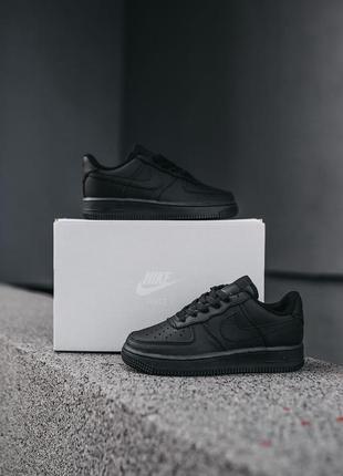 Детские кожаные кроссовки nike air force black4 фото