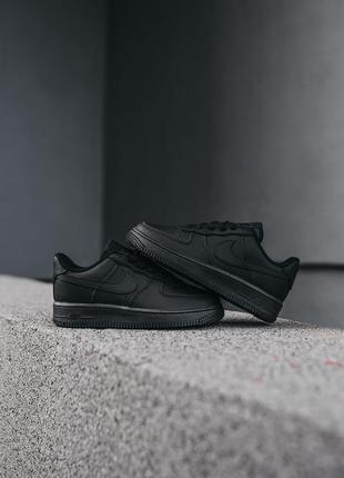 Детские кожаные кроссовки nike air force black6 фото