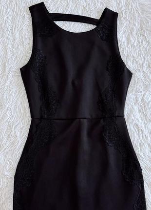 Черное платье h&m с кружевными вставками6 фото