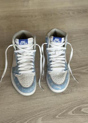 Кроссовки jordan 1 retro high hyper royal (gs) (575441-402)2 фото