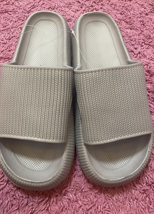 Літні шльопанці 4