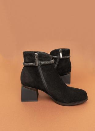 Жіночі ботильйони черевики замша демісезонні чорні на каблуку женские ботильоны каблук fabio monelli5 фото