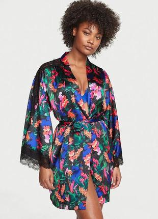 Сатиновый халат victoria’s secret с кружевом satin robe moonlit tropic