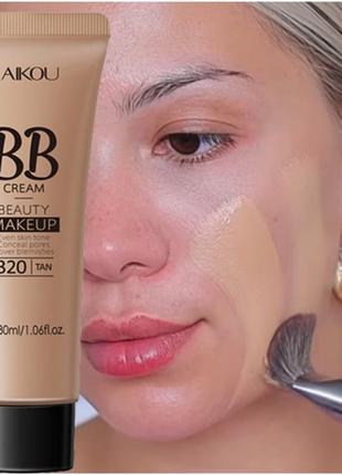 Жидкая матовая тональная основа laikou