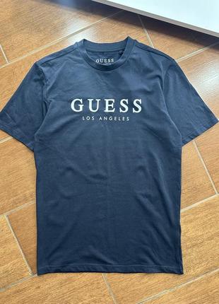 Футболка guess