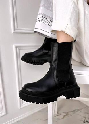 Натуральна шкіра жіночі чорні шкіряні ботинки черевики сапоги челсі гріндерси боти на танкетці тракторна висока танкетка платформа підошва весна-осінь