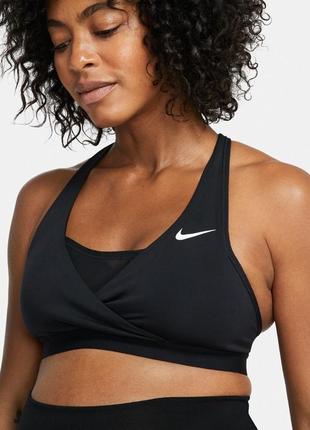 Спортивный топ фирмы nike -оригинал. топ для спорта, фитнеса, пилатеса.