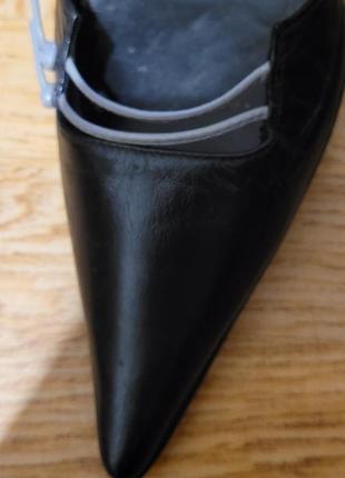 Туфли новые женские черные кожаные на высоком каблуке новые испания 39 размер6 фото
