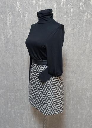 Спідниця ,юбка на підкладі чорно-сіра  міді,міні з шкіряним декором стильна  ,брендова .