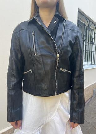 Куртка marco polo, размер s  в идеальном состоянии  длина - 54 см  рукав - 57 см  грудь - 44 см2 фото