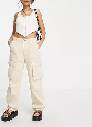 Брюки карго "bershka mediun rise cargo straight"2 фото