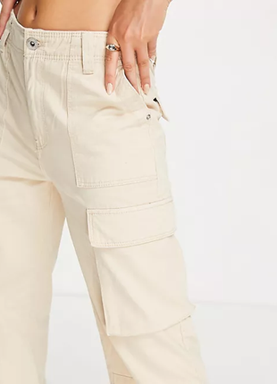 Брюки карго "bershka mediun rise cargo straight"4 фото