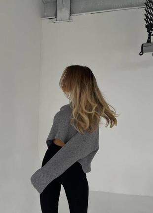 Вишуканий укорочений светр