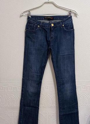 Темно-синие джинсы1 фото