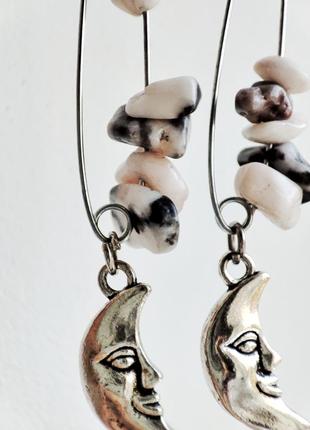 Сережки на шпильках з зембровими камінцями