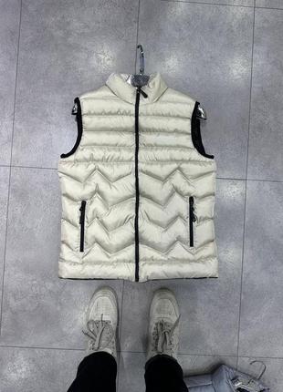 Мужская жилетка / качественная жилетка columbia в светлом цвете на каждый день