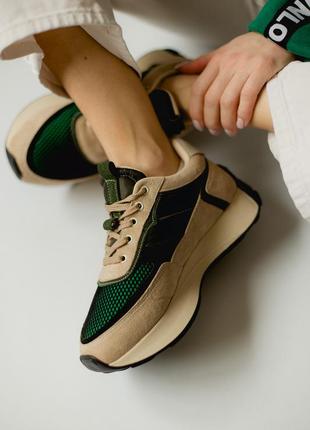Кросівки в бежево-зелених тонах - поєднання спокою природних відтінків і стилю! 👟🌿🌸
