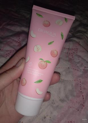 Пінка для вмивання обличчя bioaqua peach acid cleanser