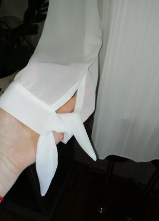 Роскошная итальянская белая шифоновая блуза свободного кроя с плиссировкой3 фото