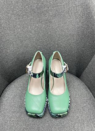 Эксклюзивные туфли из итальянской кожи и замши женские на каблуке платформе с ремешком5 фото