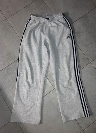 Спортивные штаны adidas