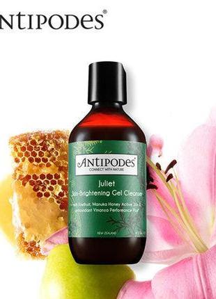 Освітлювальний очисний гель для вмивання з яблуком і кардамоном antipodes juliet skin-brightening gel