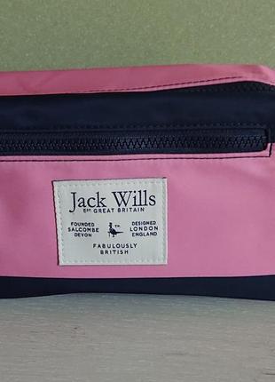 Несессер  jack wills

🇬🇧1 фото