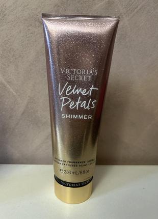 Лосьйон victoria’s secret velvet petals шимер