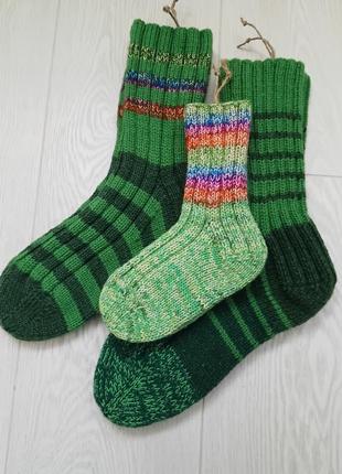 Яскраві шкарпетки для всієї родини2 фото