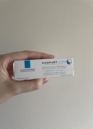 Восстанавливающий бальзам-барьер для губ la roche-posay cicaplast levres