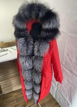 Яркая женская зимняя парка пальто с финским мехом чернобурки, 42-60 размеры1 фото
