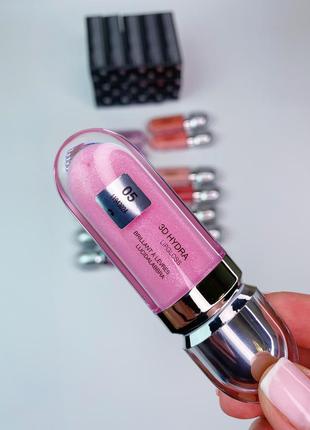 Блиск для губ kiko milano 3d hydra lipgloss 05. блиск 3д кіко мілано. відтінок 052 фото