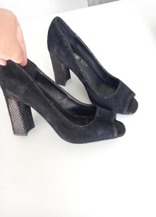 Кожаные туфли