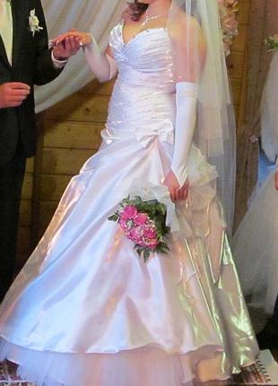 Весільна сукня