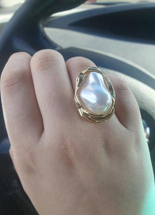 Кільце колечко кольцо каблучка перстень зі штучним барокковим перлом золотисте нове стильне модне6 фото