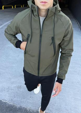 Куртка softshell.
стильна куртка для будь-якої погоди