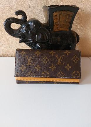 Кошелек lv
