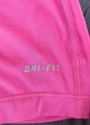 Ярко розовая спортивная женская майка для тренировок от бренда nike pro на технологии dri-fit!5 фото