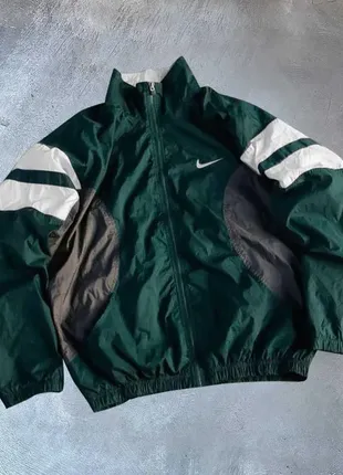 Ветровка зеленая nike