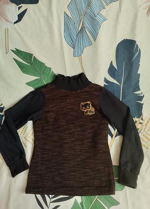 Два свитерика на девочку 6-7 рочков