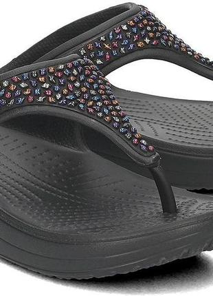 Вьетнамки crocs sloane embellished flip