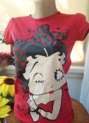 Футболка женская.