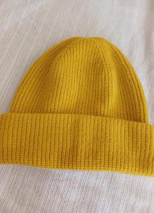 Шапка очень мягкая