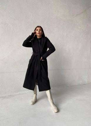 Чёрное длинное женское теплое пальто на запах из кашемира с поясом и широкими накладными карманами3 фото