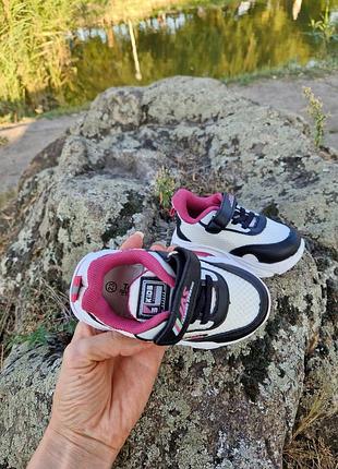 Кросівки для дівчаток том.м 25р