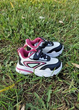 Кросівки для дівчаток том.м 25р