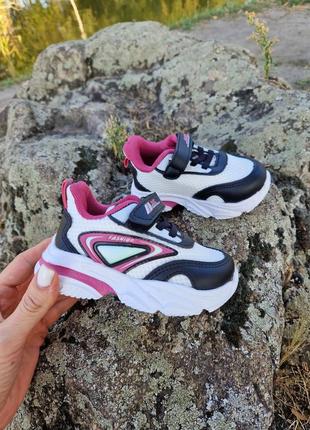 Кросівки для дівчаток том.м 25р