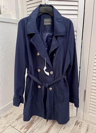 Тренч , пальто , плащ