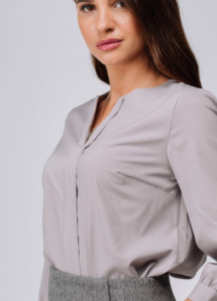 Светло-серая шелковая рубашка- блуза-размер-204 фото