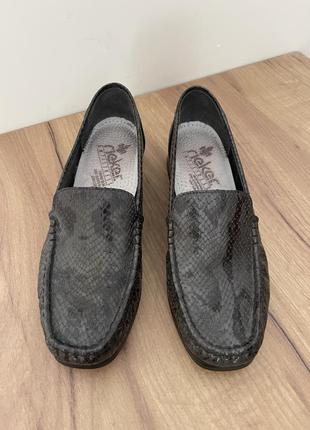 Кожаные туфли лоферы бренд rieker